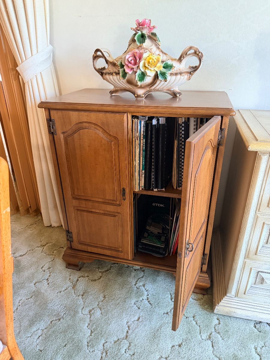 1970'S ETHAN ALLEN MUSIC CABINET 27" W X 17"D X 33"H