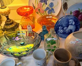 LOTS OF VINTAGE COLLECTIBLES