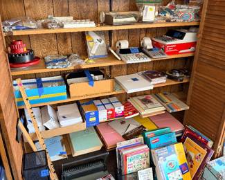 LOTS OF ART AND OFFICE SUPPLIES
