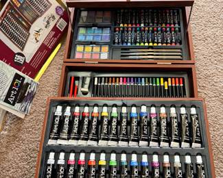 LOTS OF ART SUPPLIES