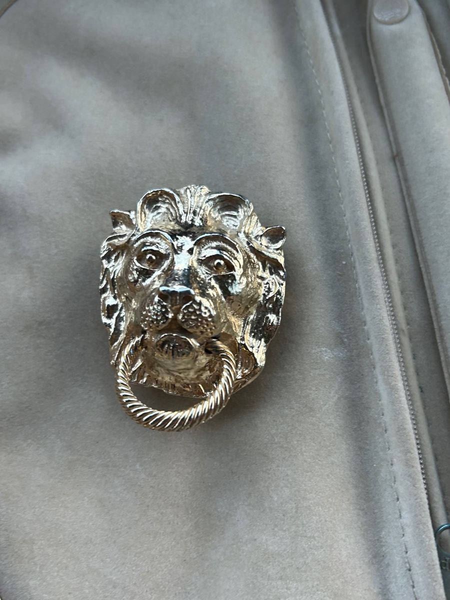 Mimi Di N gold lion door knocker belt buckle