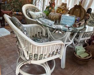 Wicker table and chair set