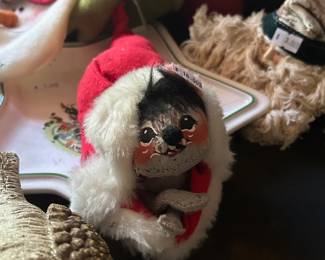 Anna Lee Christmas mouse