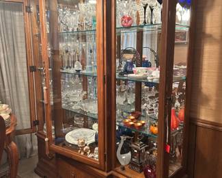 Thomasville China hutch