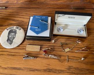 Lot of Vintage Tie Clips Cufflinks Mens Jewelry