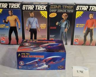 5 Star Trek Vinyl Plastic Model Kits Captain Kirk, McCoy, Scott, Quark, U.S.S. Enterprise
