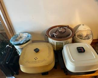 Lot of Various Kitchen Appliances