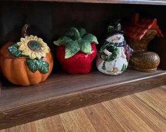 4 Cookie Jars