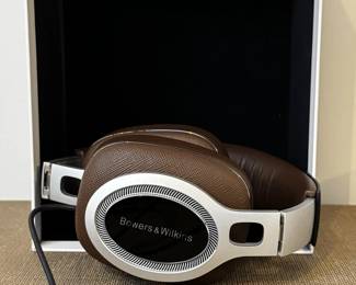 Bowers & Wilkins P9 Signature Headphones – Brown/Silver with Box & Case