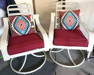 Swivel patio chairs with cushions