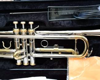 B flat student trumpet #HH22209 with case