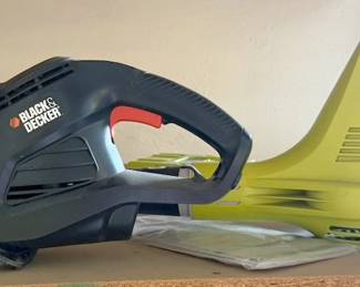 Black + Decker yard trimmer, Ryobi blower