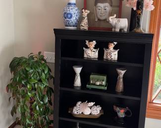 Asian-inspired porcelain, figurines and  decorative accents