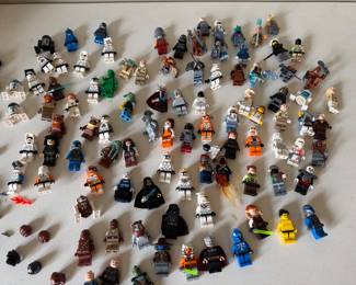 a large collection of LEGO Star Wars minifigures approx 100