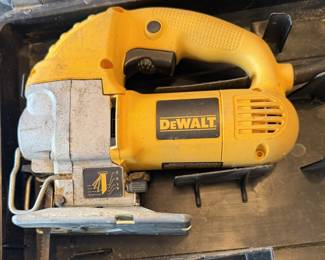 DeWalt corded orbital jig saw
