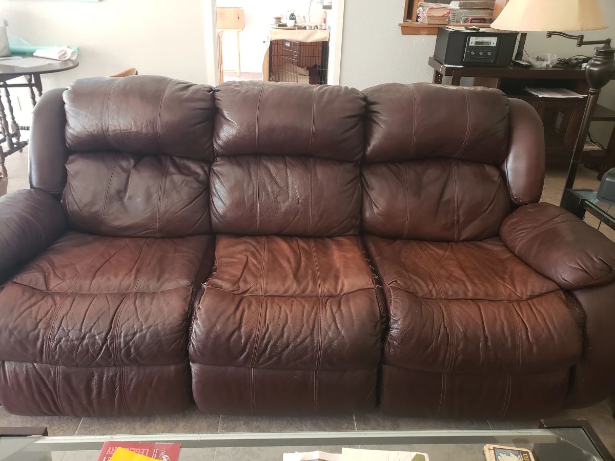 FULL SIZE LEATHER SOFA