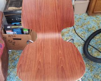 MCM CHAIR (NEEDS REPAIR)