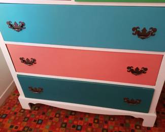 CHEST OF DRAWERS