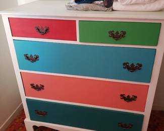 CHEST OF DRAWERS