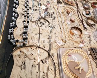 STERLING SILVER ITEMS & JEWELRY