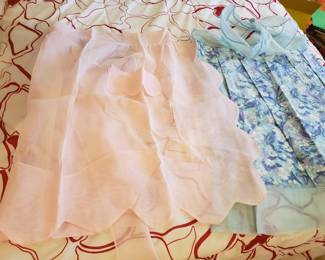 VINTAGE APRONS