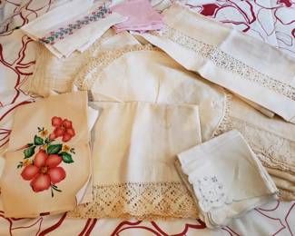 VINTAGE LINENS