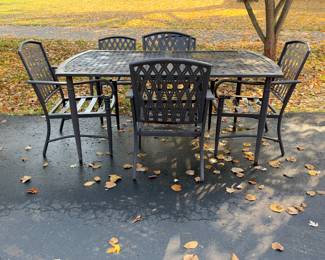 Patio Table and 6 Chairs