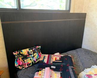 Queen Size platform bed with storage drawers