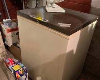 Gibson Small Chest Freezer