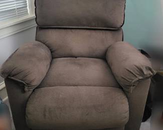 PRESALE - PAIR OF MATCHING POWER LIFT RECLINER CHAIRS $175 EACH