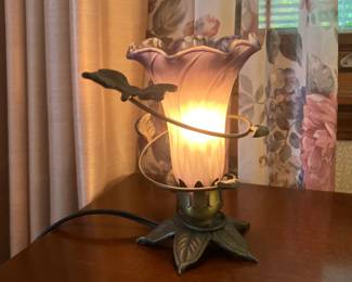 Small lamp w flower shade