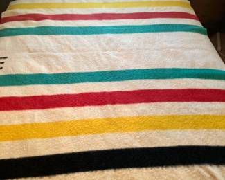 Hudsons Bay point blanket