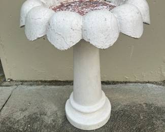 Concrete birdbath (2 parts)