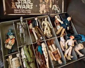 vintage 1977 Kenner Star Wars figure’s 3.75 in