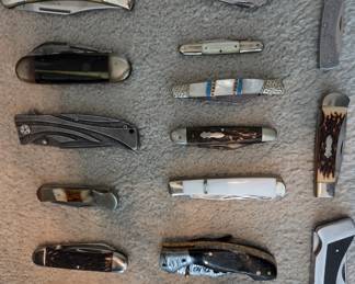 There is a large assortment of knives (this is just a portion of them)