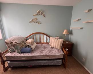 Day Bed withTrundle