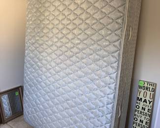 Full mattress and box spring