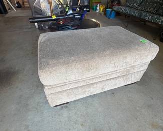 Storage ottoman (new)