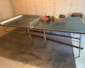 Ping pong table