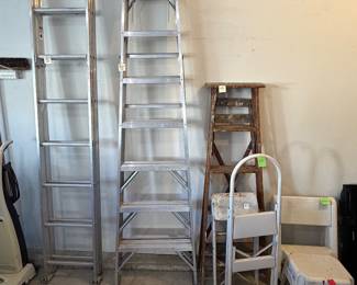 Ladders and step stools