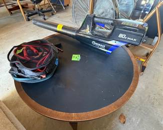 chalk board coffee table, blower needs a charger