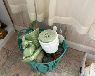 Lot 7313754: Teal Tub Lot: Green Deer Planter, Ceramic Canister & More