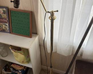 Lot 7313775: Brass Arc Floor Lamp