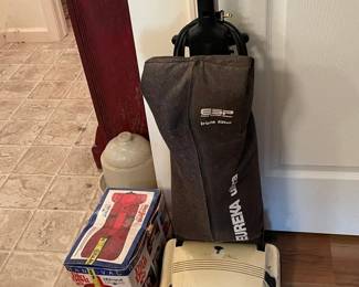 Lot 7313285: Eureka ESP 6.5 Amp Upright Vacuum & Dirt Devil Hand Vac 103