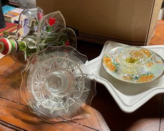 Lot 7312523: Vintage Glass Group incl. Applied-Fruit Decanter & Lusterware