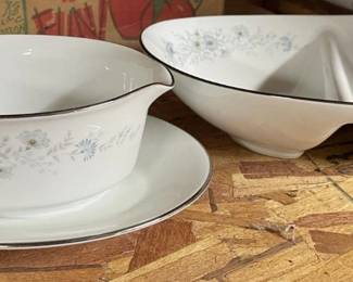 Lot 7312365: Noritake Inverness China Group incl. Trilby Cups & Canning Jars