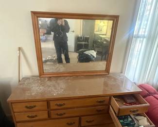 Lot 7312891: Maple-Tone Wood Dresser with Mirror and Drawer Contents
