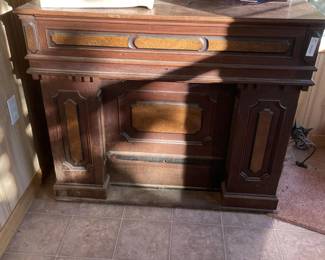 Lot 7313223: Antique S.D. & H.W. Smith American Organ Walnut Case, Boston