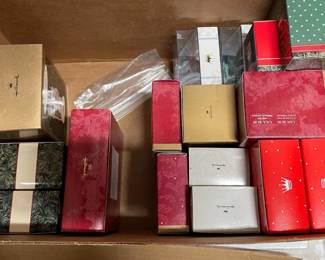 Lot 7312516: Christmas Group incl. Hallmark Keepsake Ornaments & Tree Topper