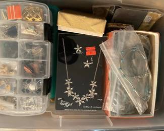 Lot 7313272: Costume Jewelry Grouping incl. Necklace & Earring Sets in Tote